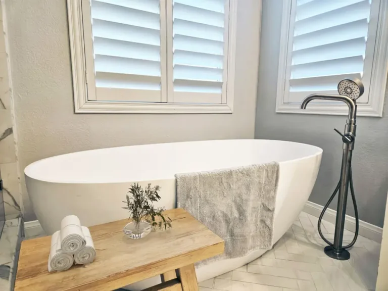 Ladera Ranch freestanding tub by windows
